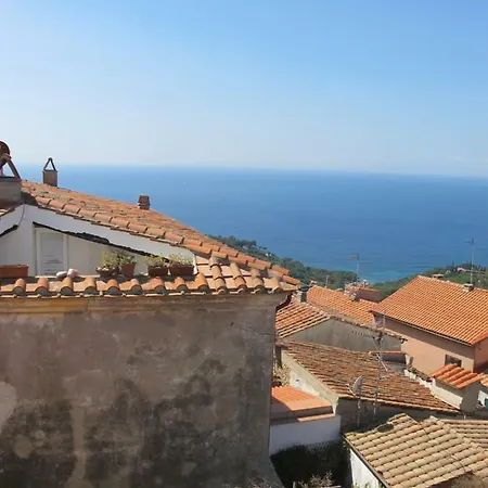 Torre - Haus Mit Dachterrasse Vakantiehuis